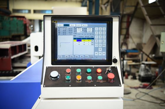 Çift Taraflı CNC V Kanal Açma Makinesi Kesme Aletleri Hidrolik Sac 1250 Mm