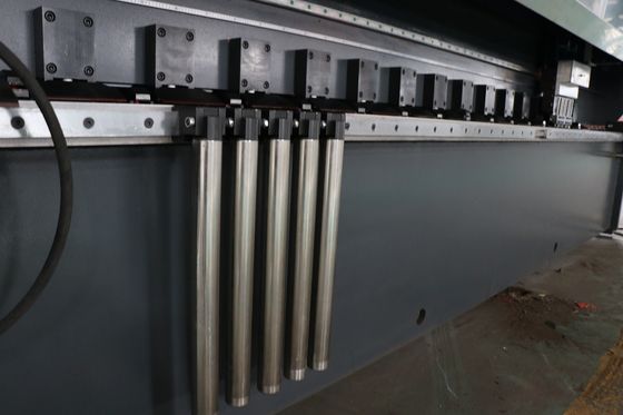 Sac CNC Kesim Makinesi 1250x6000Mm, UV Dikey V Kanal Açma Makinesi 0.4mm