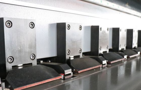 Sac CNC Kesim Makinesi 1250x6000Mm, UV Dikey V Kanal Açma Makinesi 0.4mm