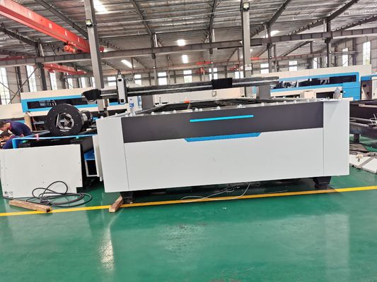 Demir Çift Masa Lazer Kesim Makinesi 3000W Raycus IPG