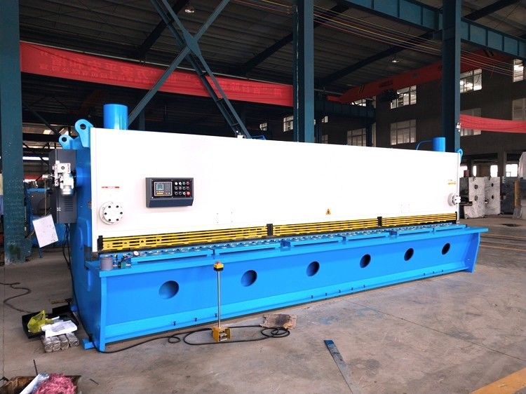 Otomatik Giyotin CNC Hidrolik Kesme Makinesi QC11K 16 * 6000 Plaka için 18mm 20mm 40mm